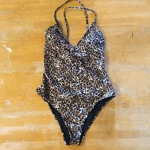 🐆 Leopard swimsuit